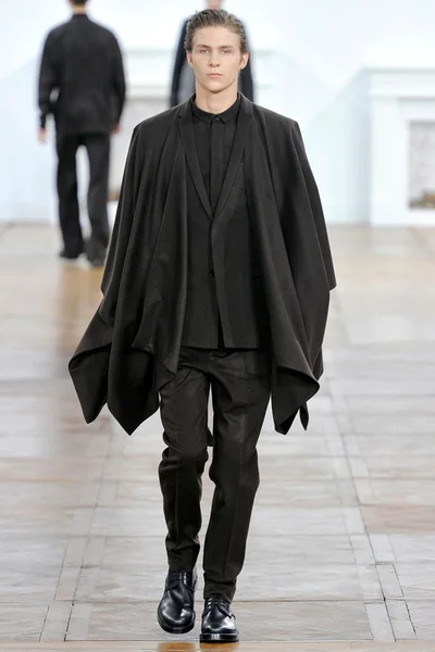 Look 9